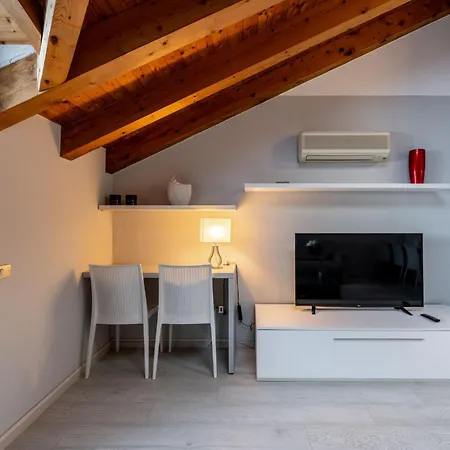 Blu By Interhome * Ghiffa